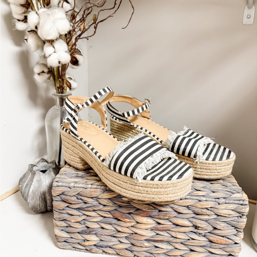 C Comfort Black and White Striped Raw Hem Espadrille Platform Heeled Sandals 10M